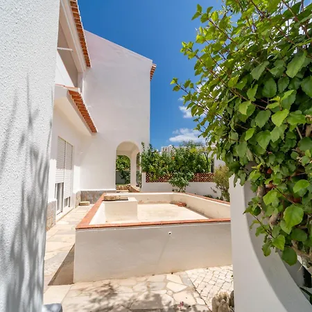 Brisa Do Mar T1 With Garden Access Apartment Lagos