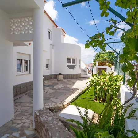 Brisa Do Mar T1 With Garden Access *