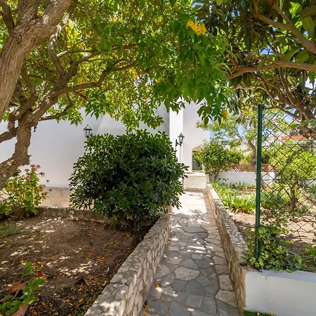 Апартаменты Brisa Do Mar T1 With Garden Access Лагуш